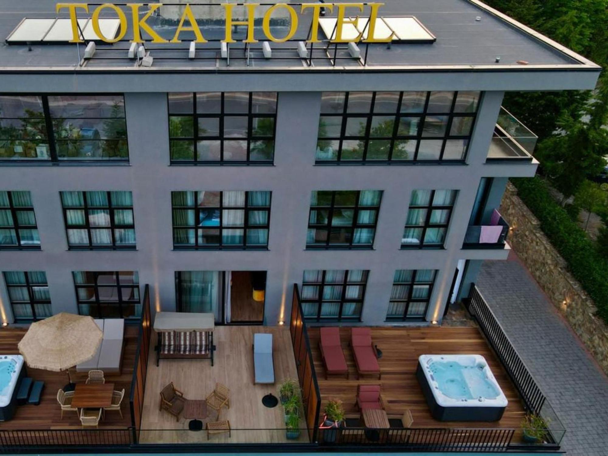 Toka Hotel Restaurant Udenisht Екстер'єр фото