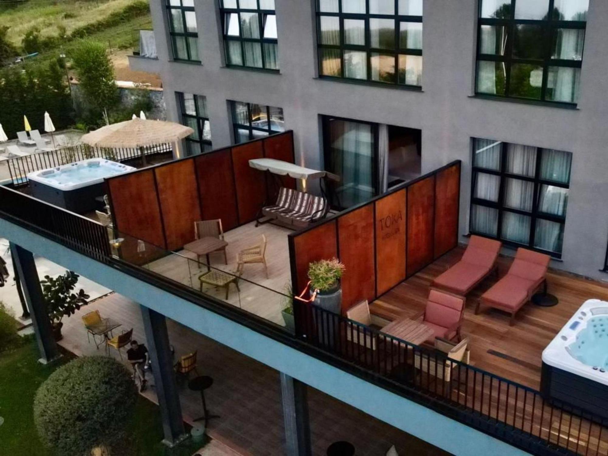 Toka Hotel Restaurant Udenisht Екстер'єр фото