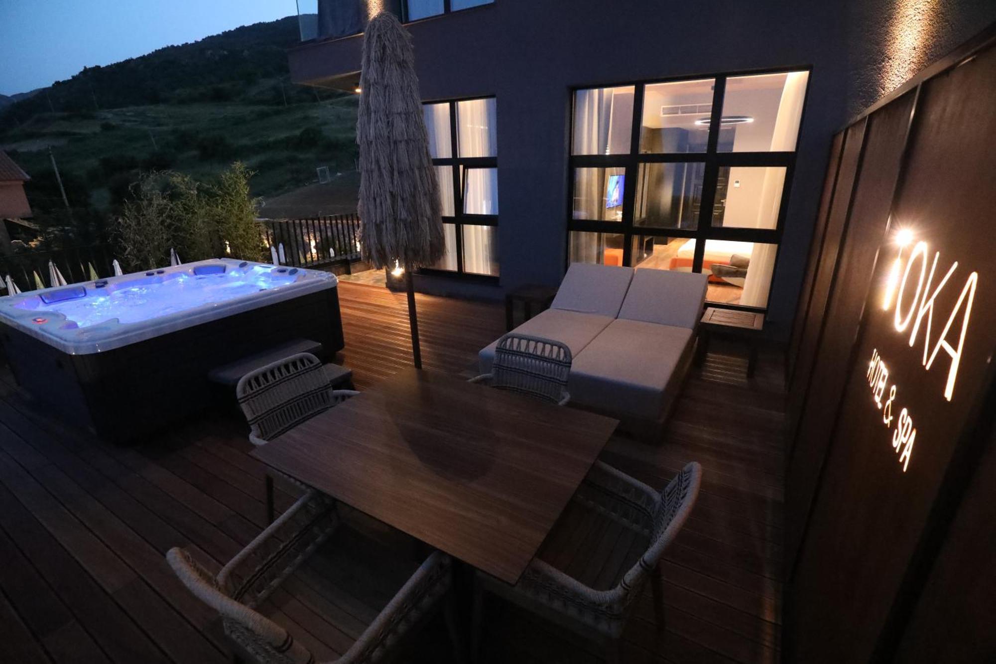 Toka Hotel Restaurant Udenisht Екстер'єр фото