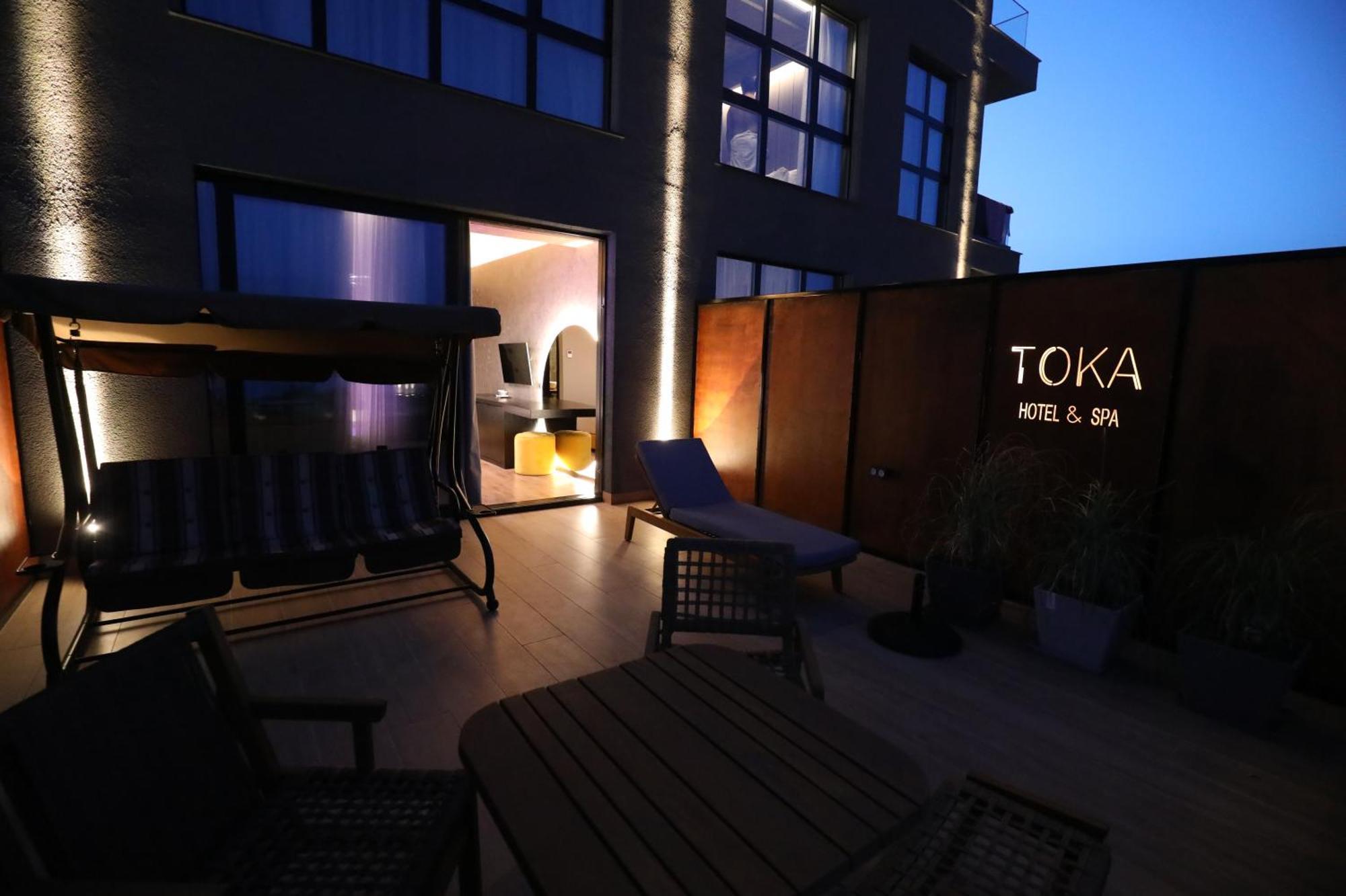 Toka Hotel Restaurant Udenisht Екстер'єр фото