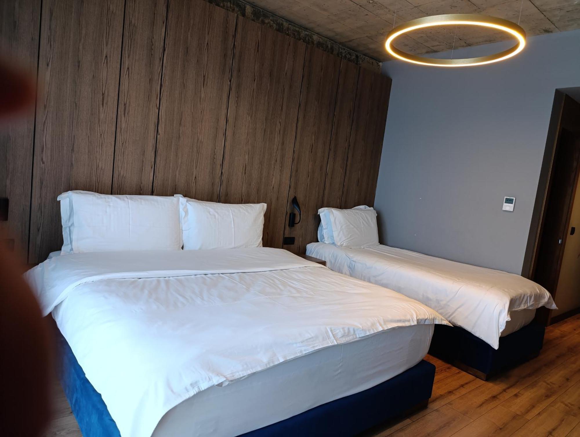 Toka Hotel Restaurant Udenisht Екстер'єр фото