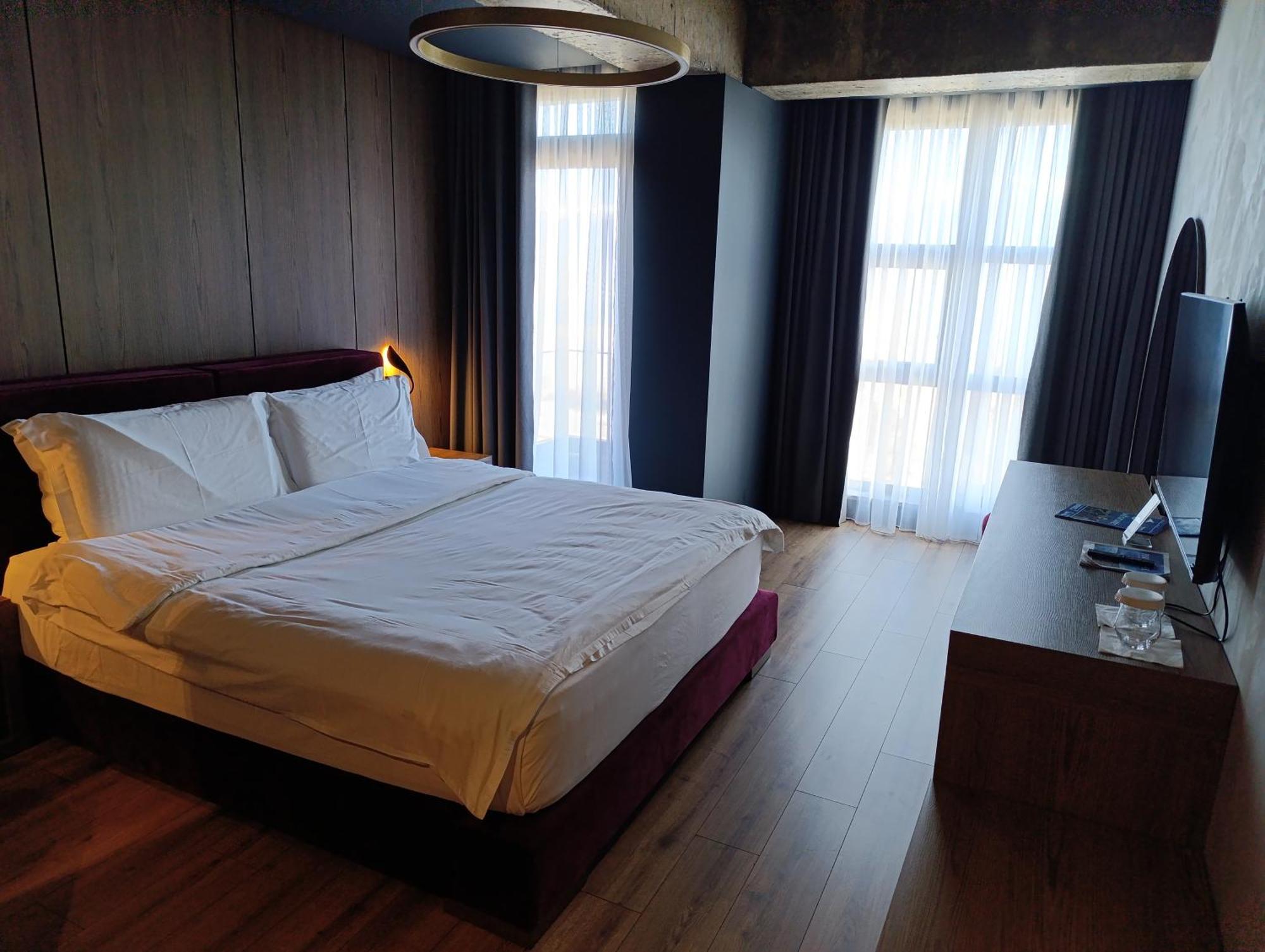 Toka Hotel Restaurant Udenisht Екстер'єр фото
